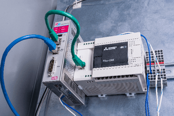 VPN router for remote access to Mitsubishi Electric PLC
